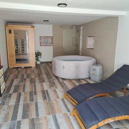 Vita Natura With Sauna And Jacuzzi Pihovec Exterior foto