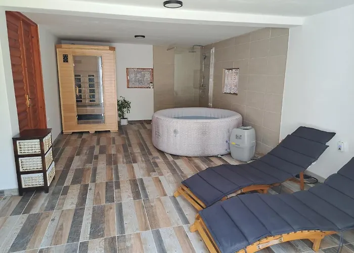 Vita Natura With Sauna And Jacuzzi