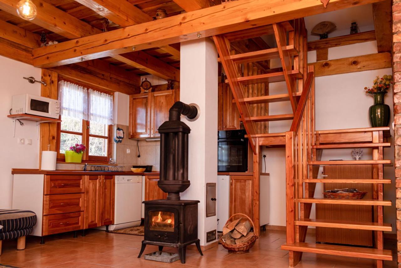 Natura With Sauna And Jacuzzi Ferienhaus Pihovec